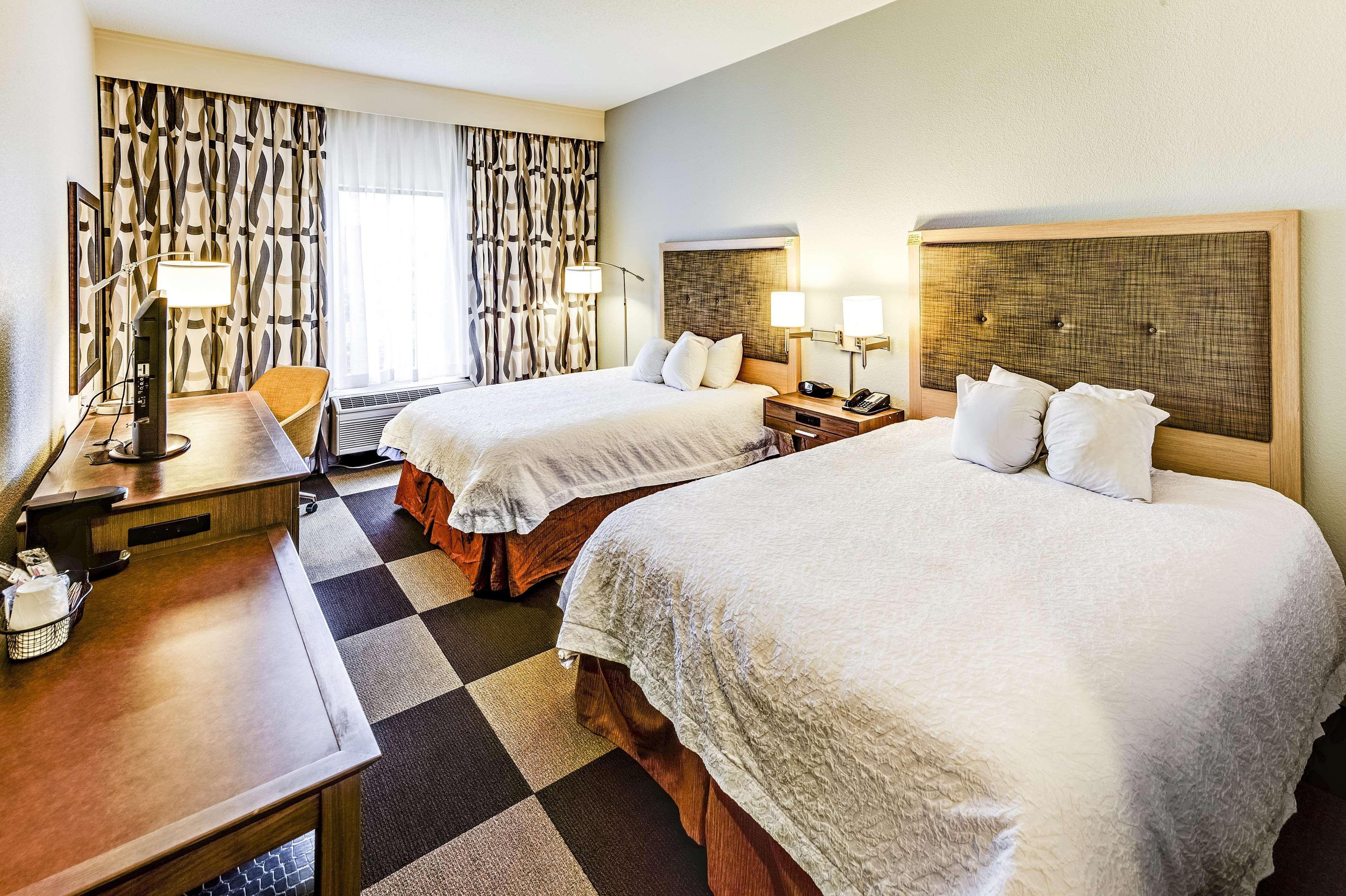 Hampton Inn Columbus I-70E/Hamilton Road Екстериор снимка