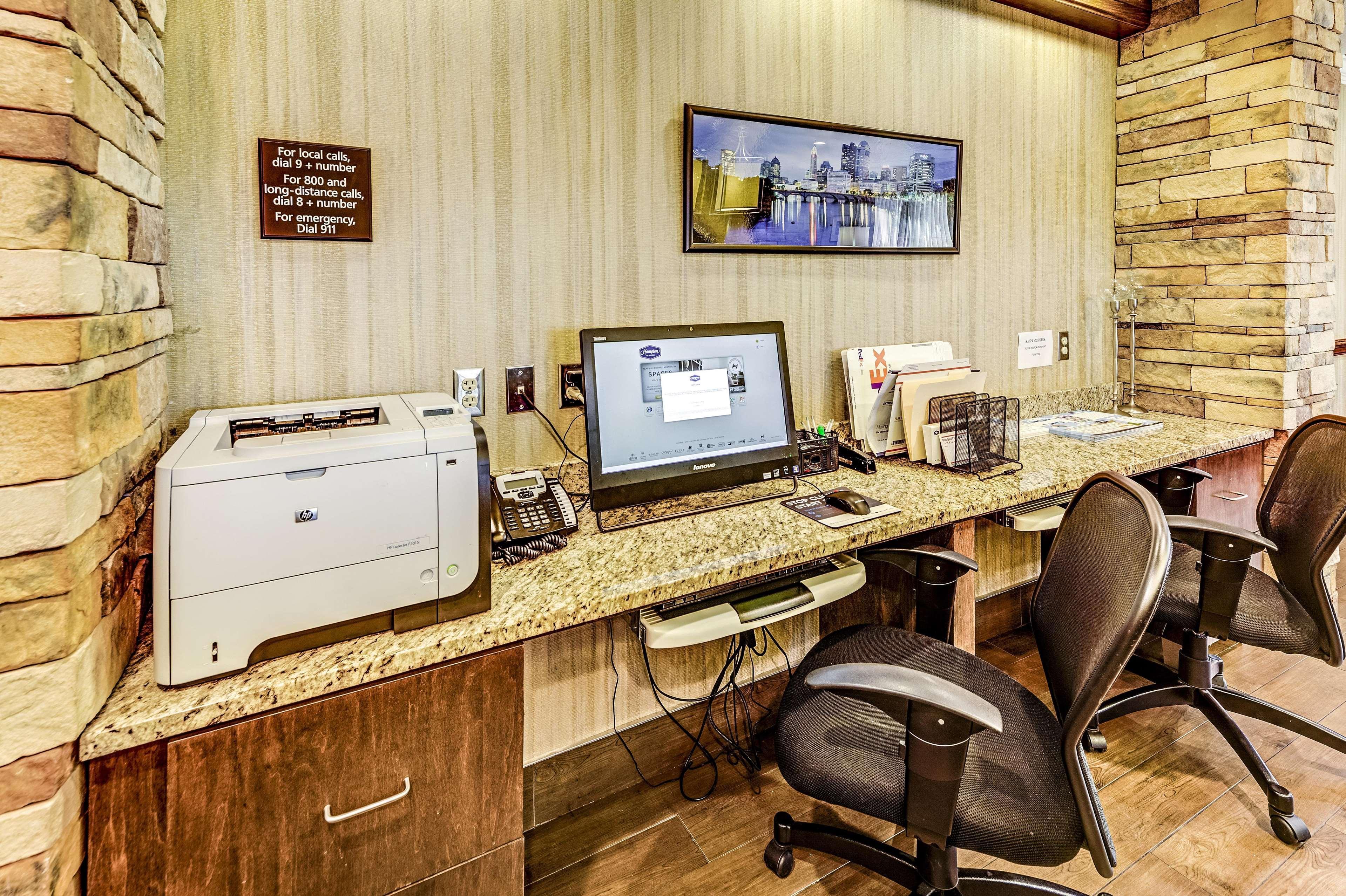 Hampton Inn Columbus I-70E/Hamilton Road Екстериор снимка