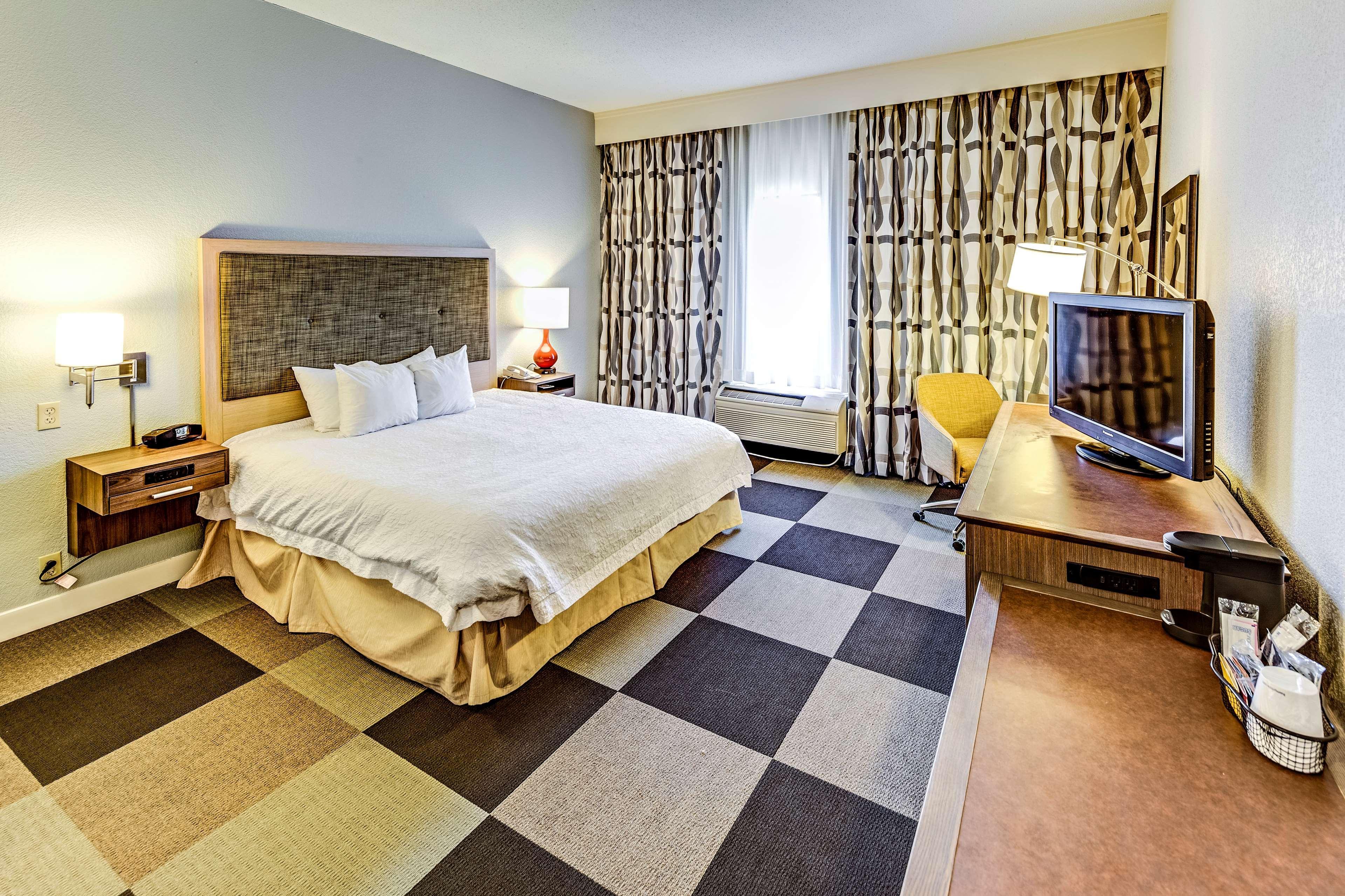 Hampton Inn Columbus I-70E/Hamilton Road Екстериор снимка