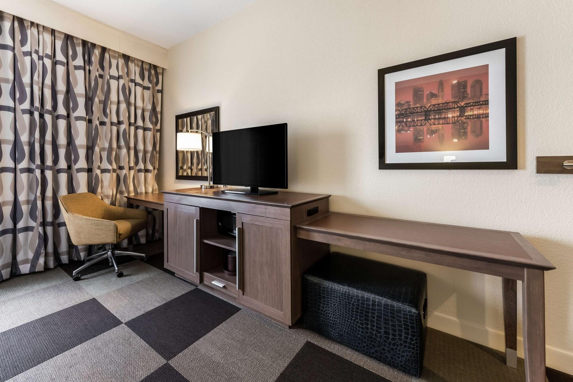 Hampton Inn Columbus I-70E/Hamilton Road Екстериор снимка
