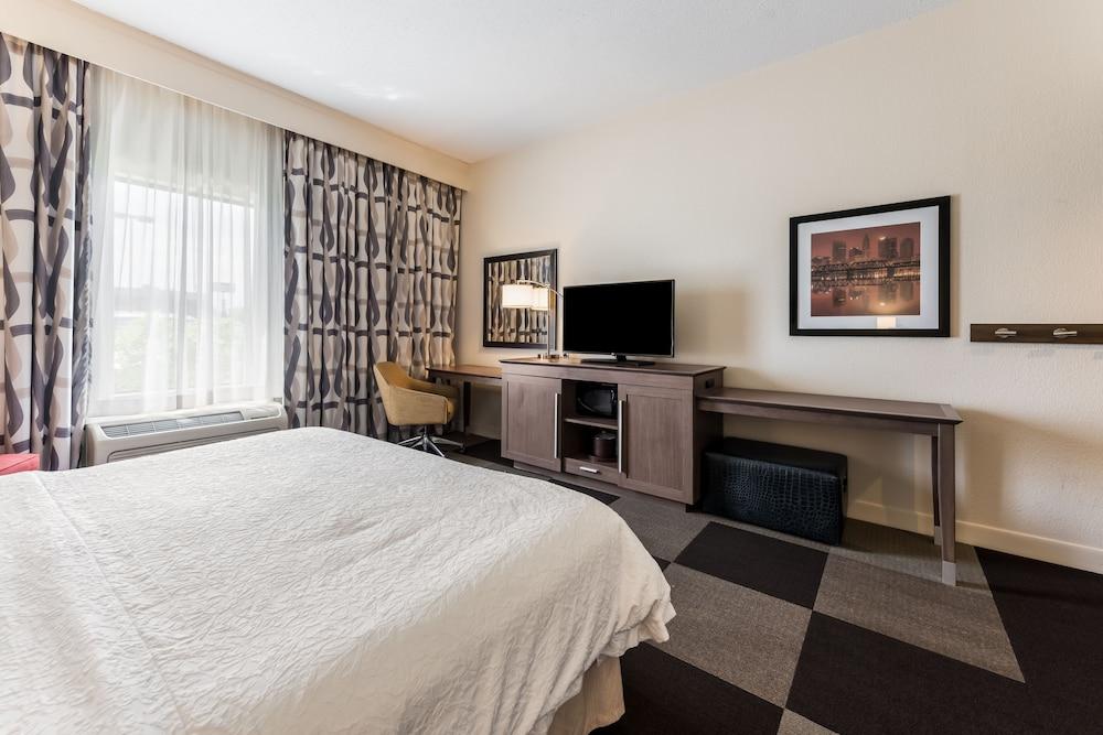Hampton Inn Columbus I-70E/Hamilton Road Екстериор снимка