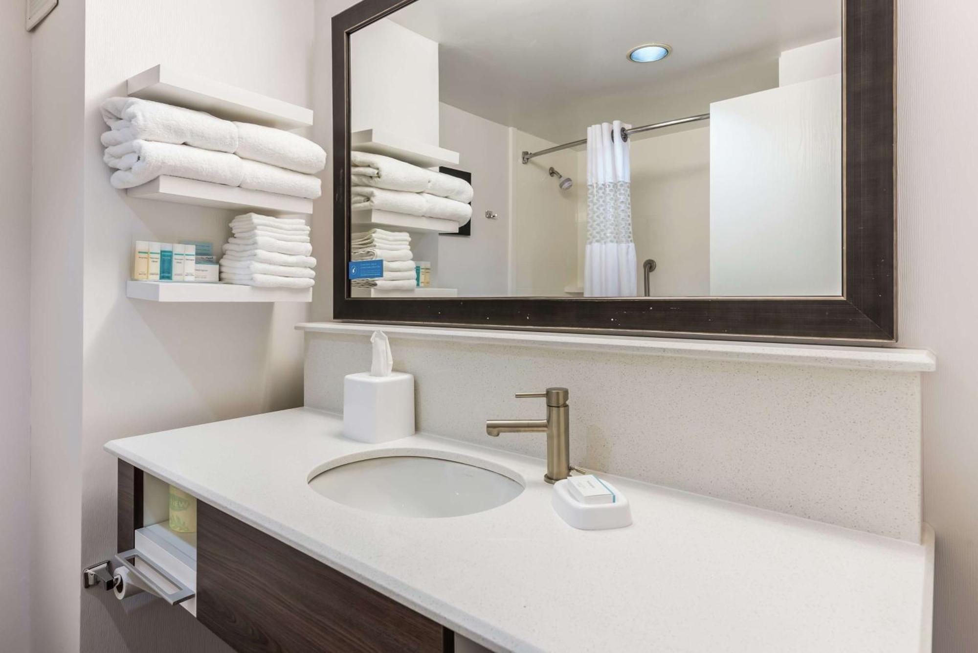 Hampton Inn Columbus I-70E/Hamilton Road Екстериор снимка