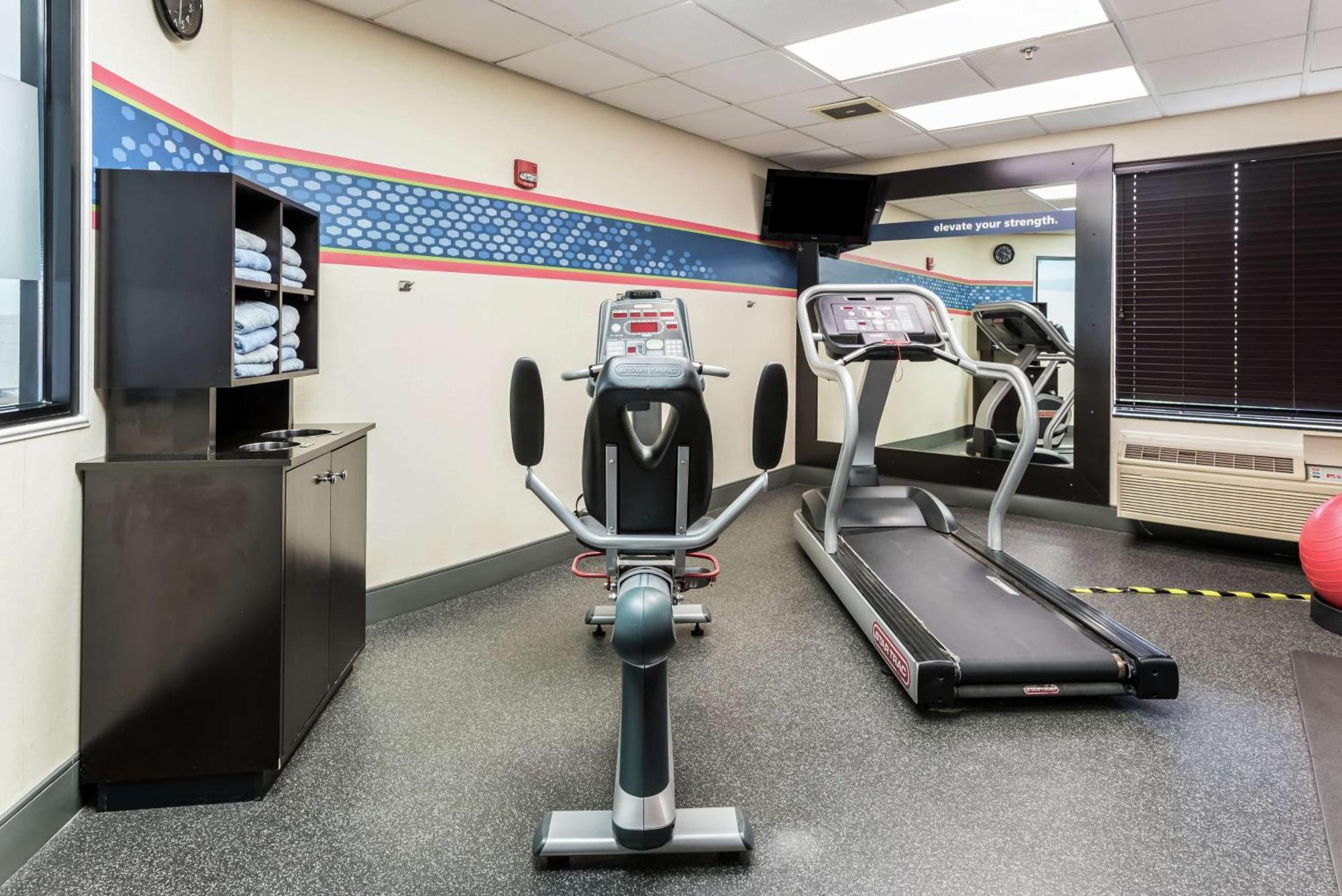 Hampton Inn Columbus I-70E/Hamilton Road Екстериор снимка